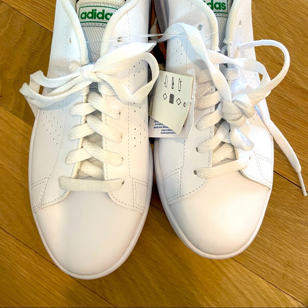 Adidas womens white sneakers size 8.5. NWT